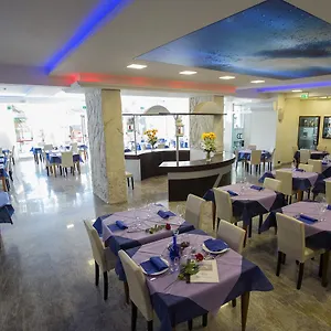 https://hotel-roma-marina-di-massa.it-tuscanyhotel.com